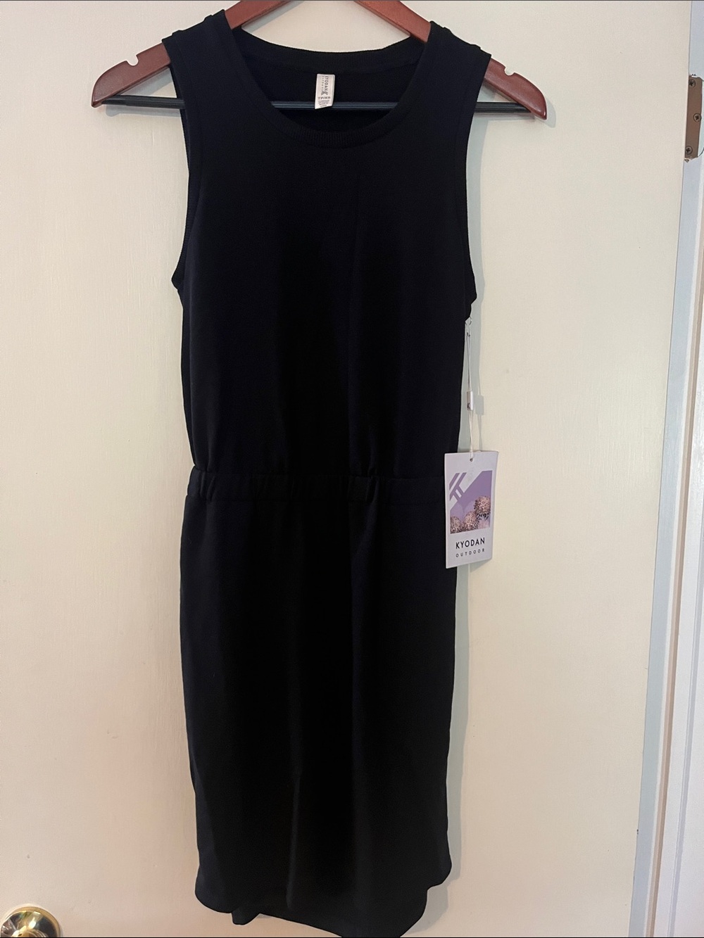 Kyodan Black Sleeveless Midi Dress